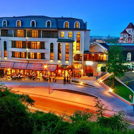 Retro Hotel Haskovo Exterior photo