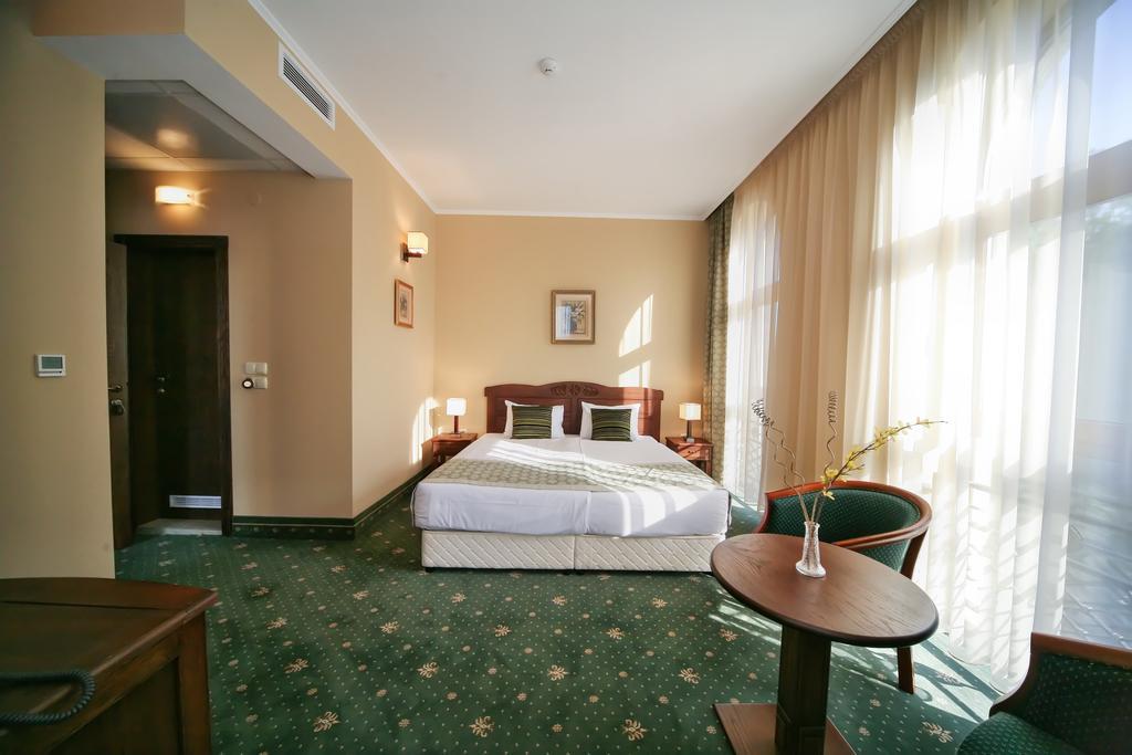 Retro Hotel Haskovo Room photo